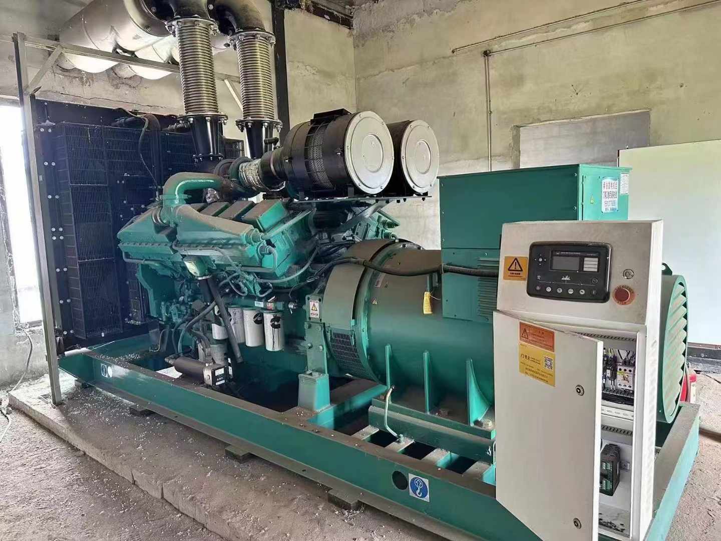 安宁无功补偿装置的性能评估需要考虑哪些因素？